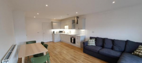 Modern, spacious one bed flat in heart of Monmouth